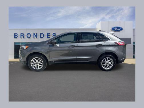 Carbonized Gray Metallic 2024 Ford Edge SEL