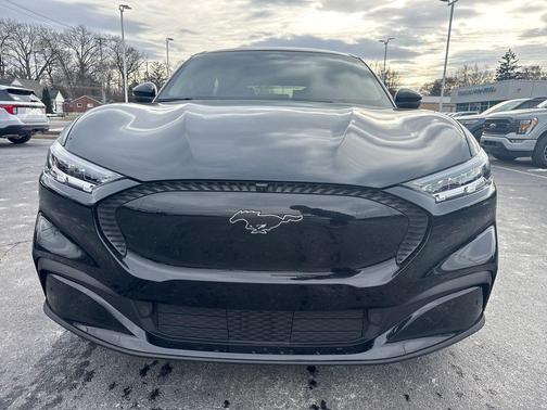 2023 Ford Mustang Mach-E Select