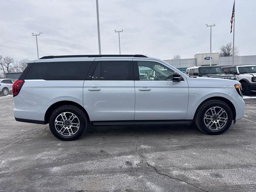 2025 Ford Expedition Active