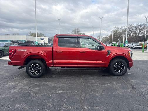 Chili Pepper Red 2023 Ford F-150 XLT