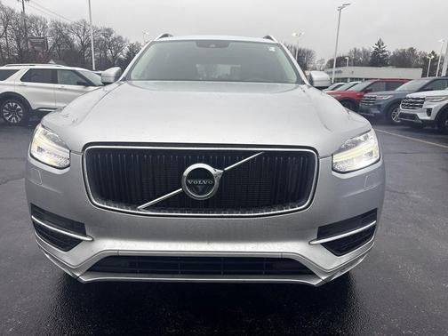 2018 Volvo XC90 T5 Momentum