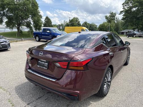 Garnet Pearl Metallic 2023 Nissan Altima 2.5 SV
