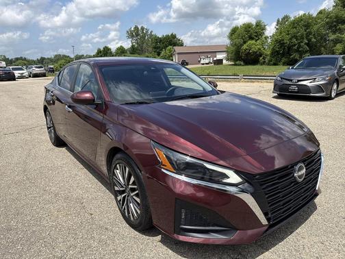 Garnet Pearl Metallic 2023 Nissan Altima 2.5 SV