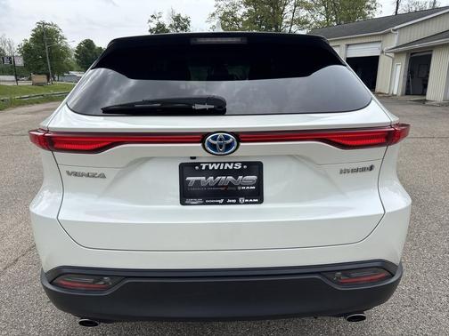 Blizzard Pearl 2021 Toyota Venza LE