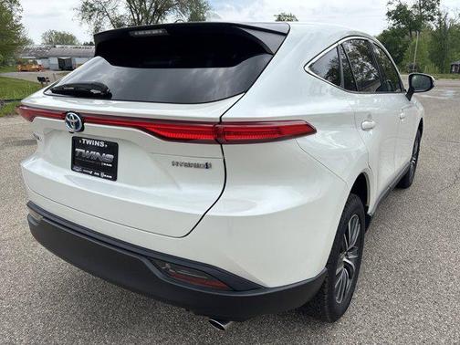 Blizzard Pearl 2021 Toyota Venza LE