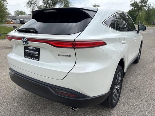 Blizzard Pearl 2021 Toyota Venza LE