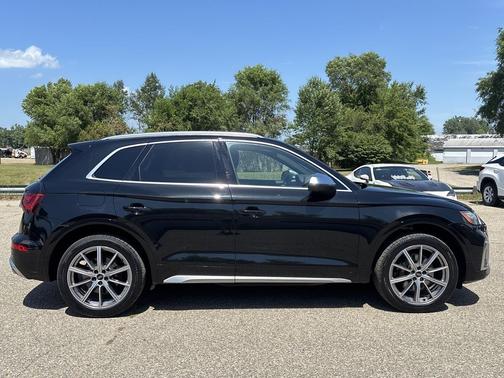 Mythos Black Metallic 2022 Audi SQ5 3.0T Premium Plus