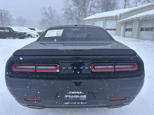 Pitch Black Clearcoat 2020 Dodge Challenger GT