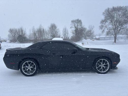 Pitch Black Clearcoat 2020 Dodge Challenger GT