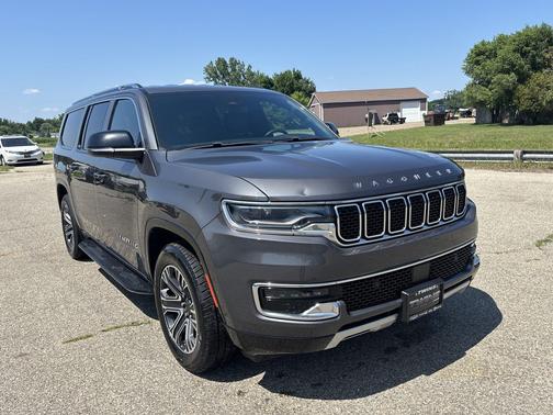 Baltic Gray Metallic Clearcoat 2023 Jeep Wagoneer L Series II 4x4