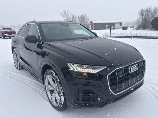 2023 Audi Q8 55 Premium Plus