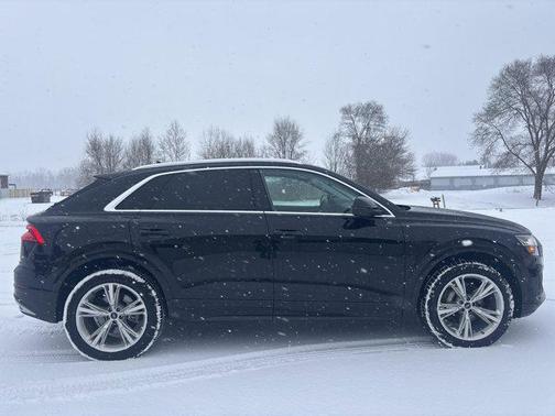 2023 Audi Q8 55 Premium Plus