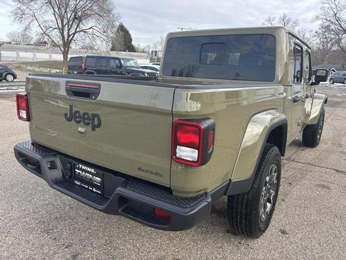 2026 Jeep Gladiator Sahara 4x4