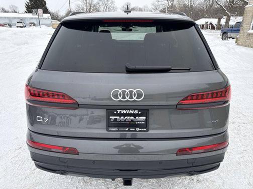 2023 Audi Q7 55 Premium Plus