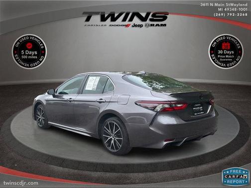2022 Toyota Camry SE