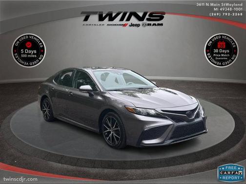 2022 Toyota Camry SE