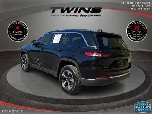 2023 Jeep Grand Cherokee Laredo