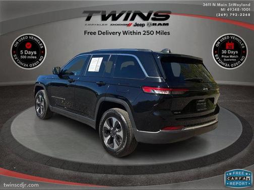 2023 Jeep Grand Cherokee Laredo