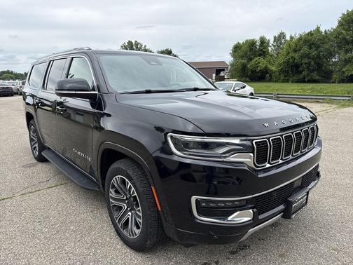 Diamond Black Crystal Pearlcoat 2024 Jeep Wagoneer L Series II 4x4