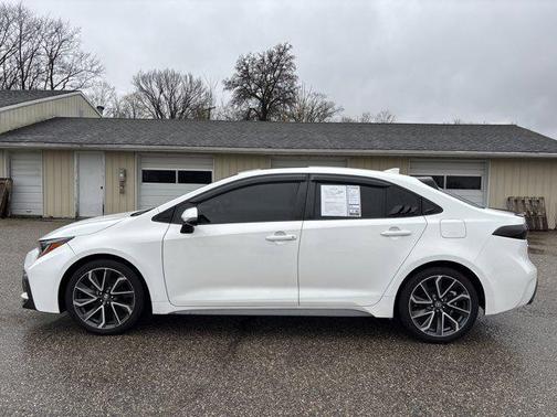 White 2022 Toyota Corolla SE