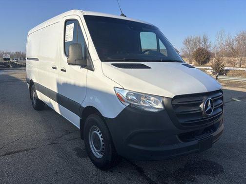2022 Mercedes-Benz Sprinter 1500 Standard Roof I4