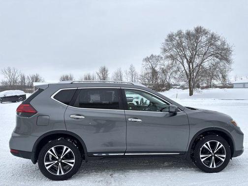 2017 Nissan Rogue SL