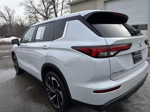 2022 Mitsubishi Outlander ES 2.5 S-AWC