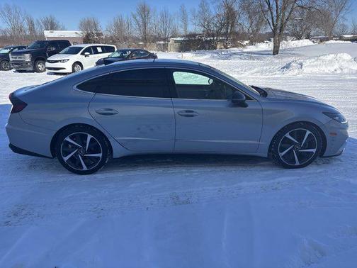 2022 Hyundai SONATA SEL Plus