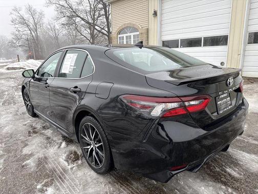2024 Toyota Camry SE