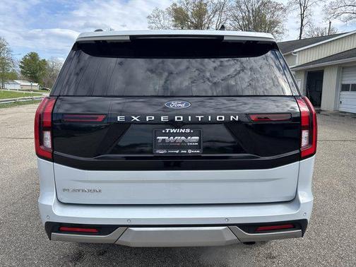 Space Silver Metallic 2025 Ford Expedition Platinum