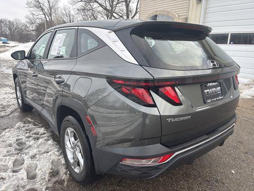 2023 Hyundai TUCSON SE