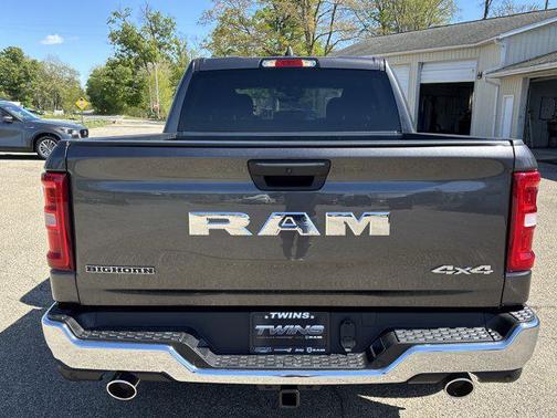 Granite Crystal Metallic Clearcoat 2026 RAM 1500 Big Horn/Lone Star