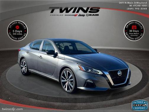 2022 Nissan Altima SR FWD