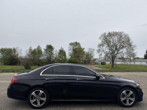 Black 2018 Mercedes-Benz E-Class 4MATIC