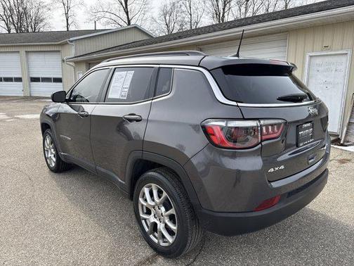2022 Jeep Compass Latitude Lux