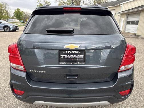Shadow Gray Metallic 2021 Chevrolet Trax LT