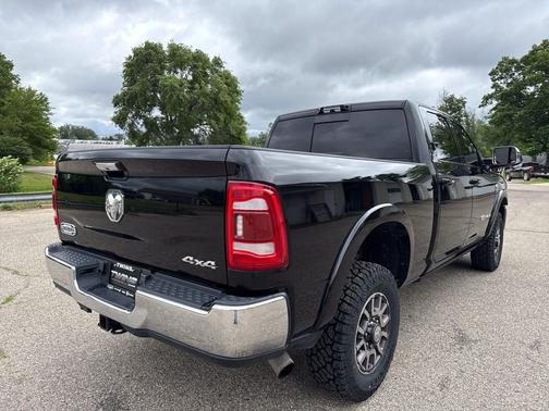 Diamond Black Crystal Pearlcoat 2022 RAM 2500 Longhorn