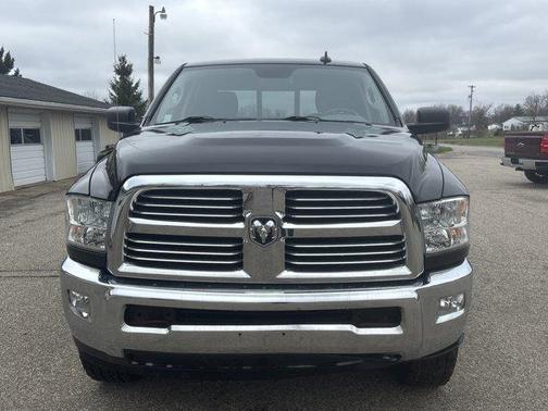 Brilliant Black Crystal Pearlcoat 2016 RAM 2500 Big Horn