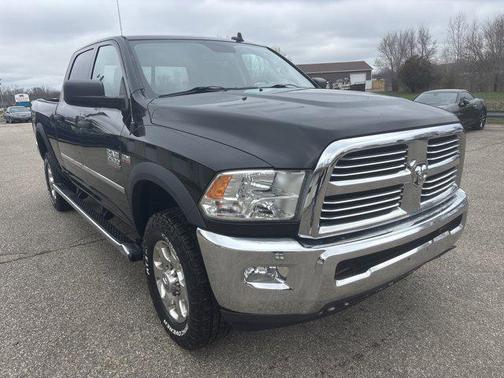 Brilliant Black Crystal Pearlcoat 2016 RAM 2500 Big Horn