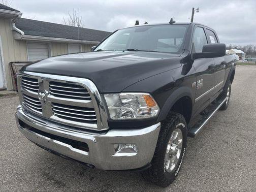 Brilliant Black Crystal Pearlcoat 2016 RAM 2500 Big Horn