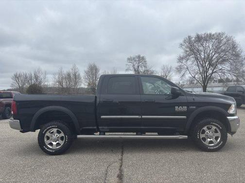 Brilliant Black Crystal Pearlcoat 2016 RAM 2500 Big Horn