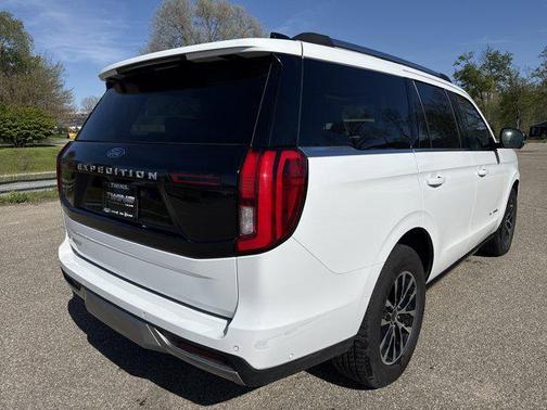 White 2025 Ford Expedition Platinum