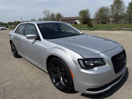 Silver Mist Clearcoat 2023 Chrysler 300 S
