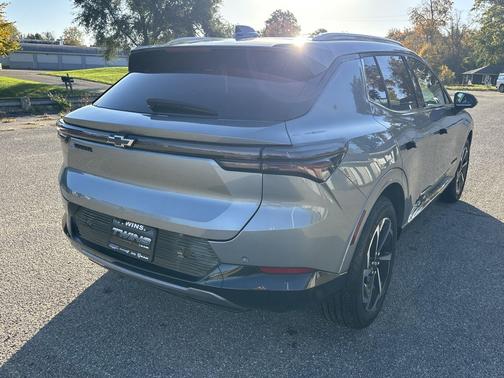 Sterling Gray Metallic 2024 Chevrolet Equinox EV 2LT