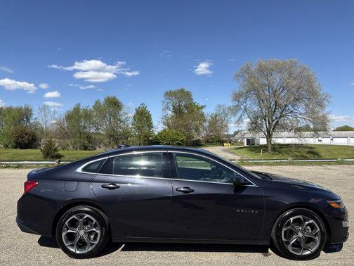 Dark Ash Metallic 2023 Chevrolet Malibu FWD 1LT