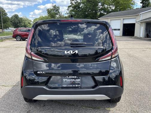 Fusion Black 2023 Kia Soul LX