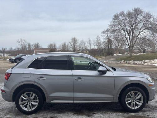 2020 Audi Q5 45 Titanium Premium