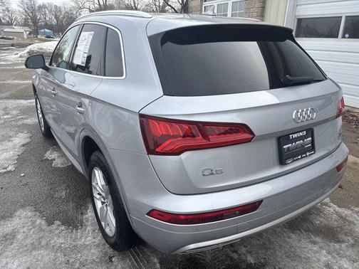 2020 Audi Q5 45 Titanium Premium