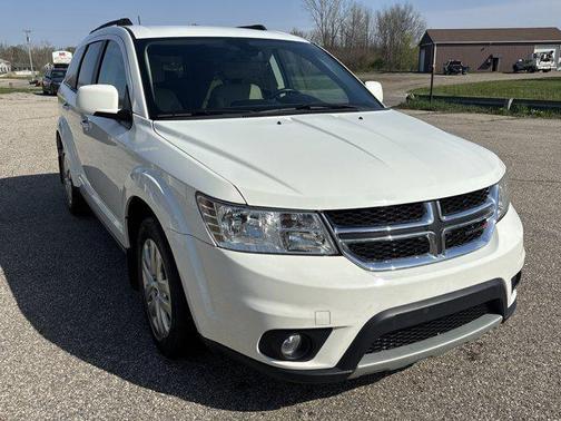 Vice White 2019 Dodge Journey SE