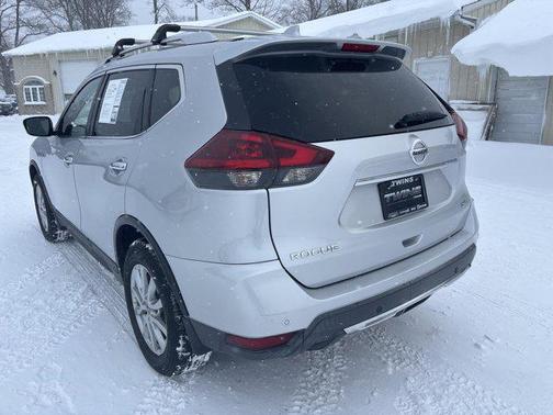 2020 Nissan Rogue SV